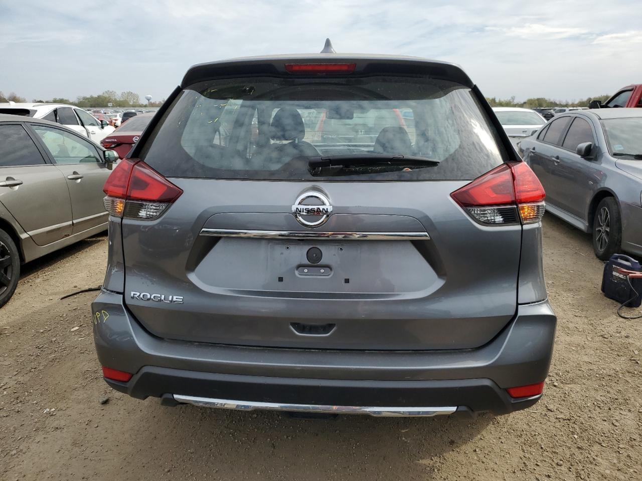 2017 Nissan Rogue S - Image 6