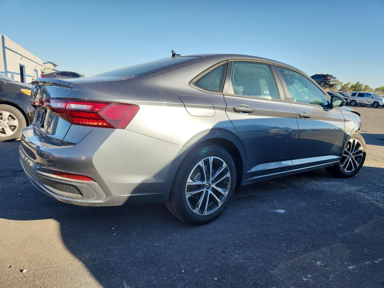 2025 Volkswagen Jetta Sport - Фото 3