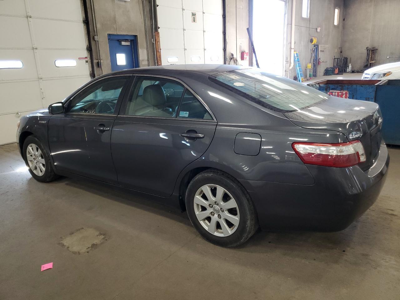 2009 Toyota Camry Hybrid - Image 2