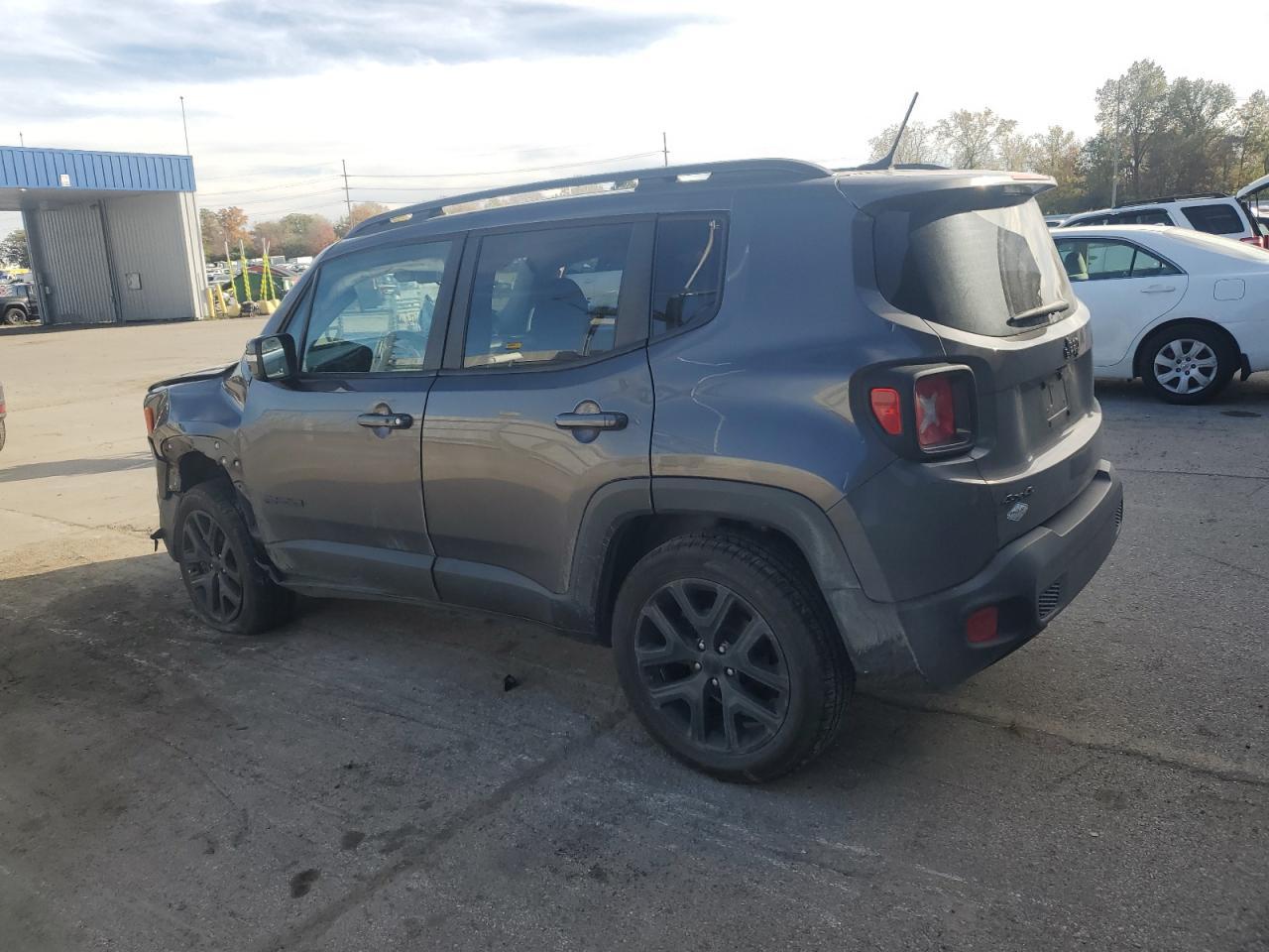2017 Jeep Renegade Latitude - Фото 2