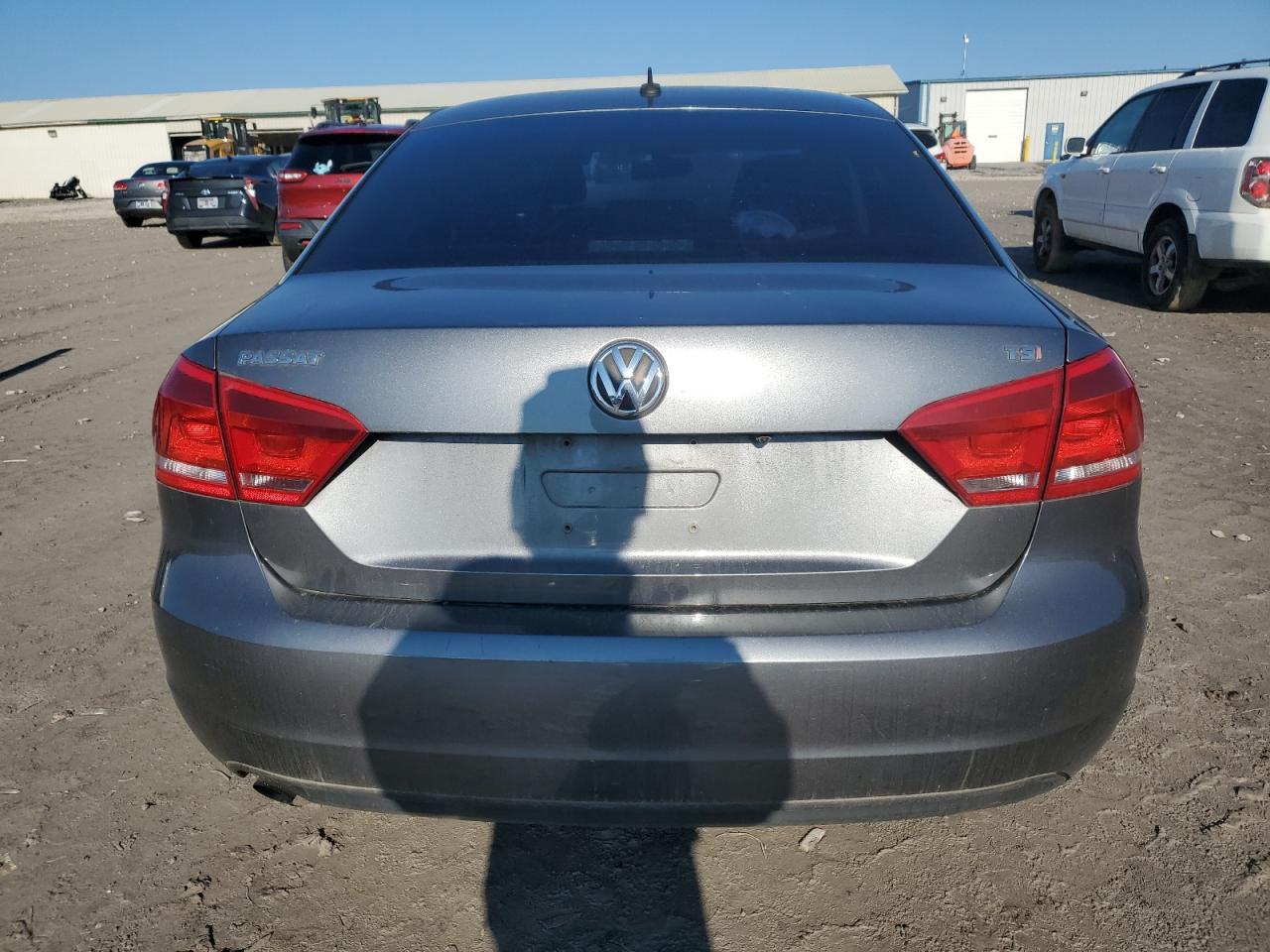 2015 Volkswagen Passat S - Фото 6