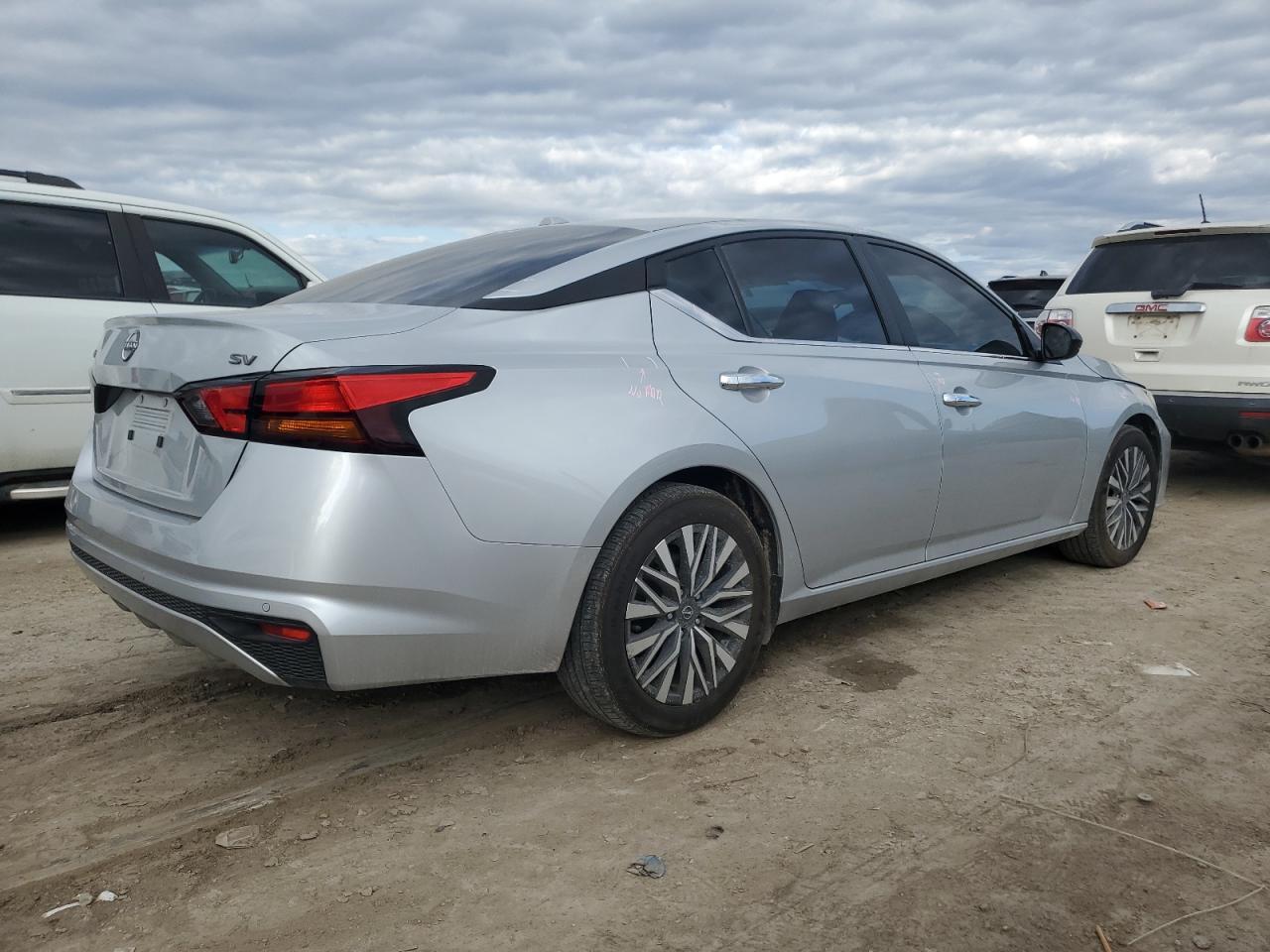 2024 Nissan Altima Sv - Фото 3