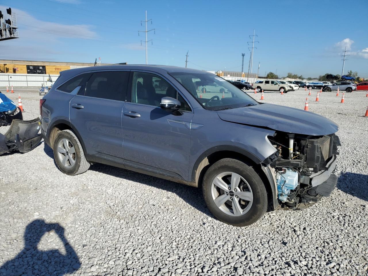 2022 Kia Sorento Lx - Image 4