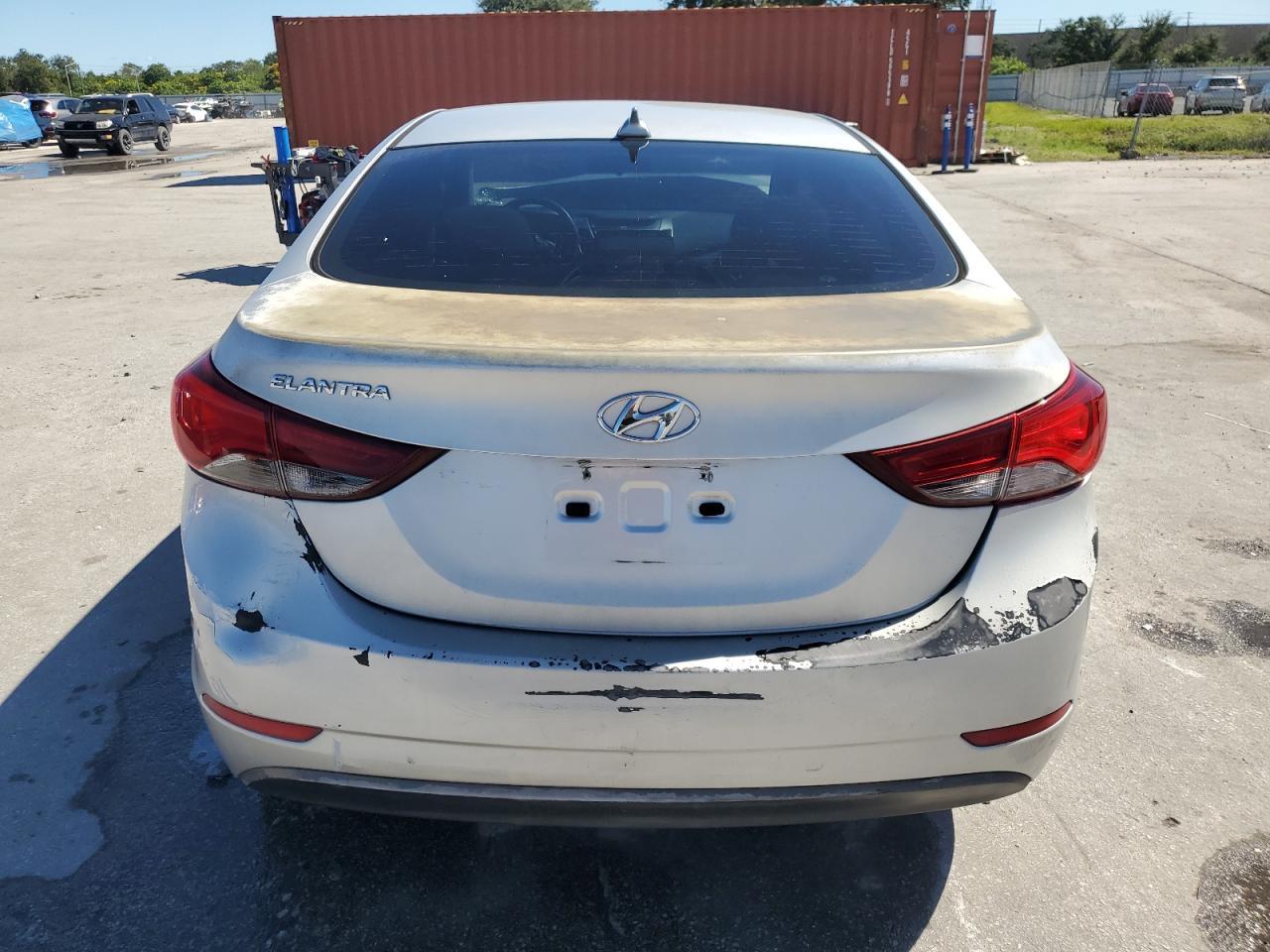 2016 Hyundai Elantra Se - Фото 6