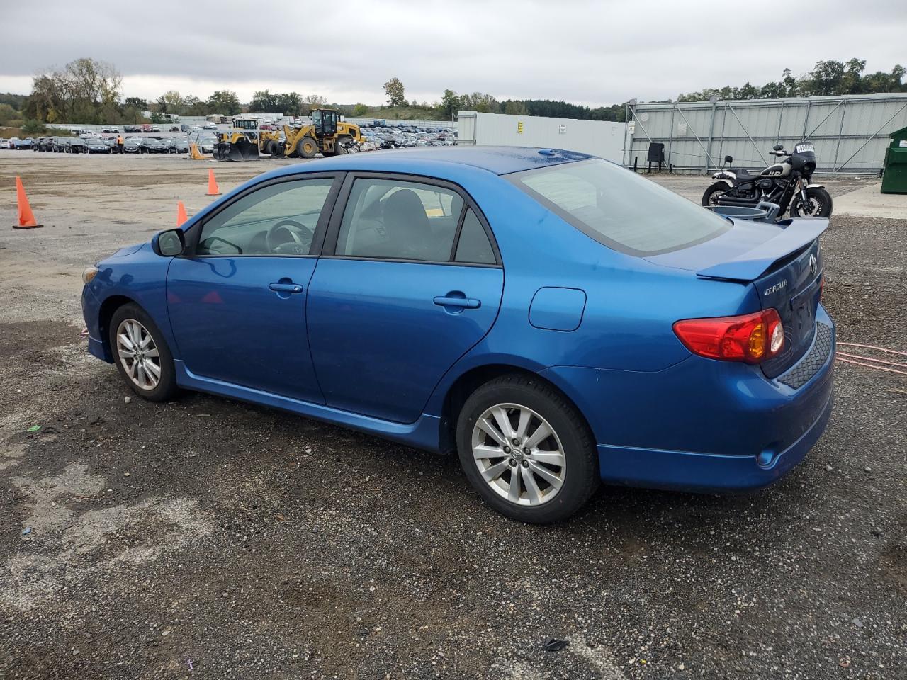 2009 Toyota Corolla Base - Фото 2