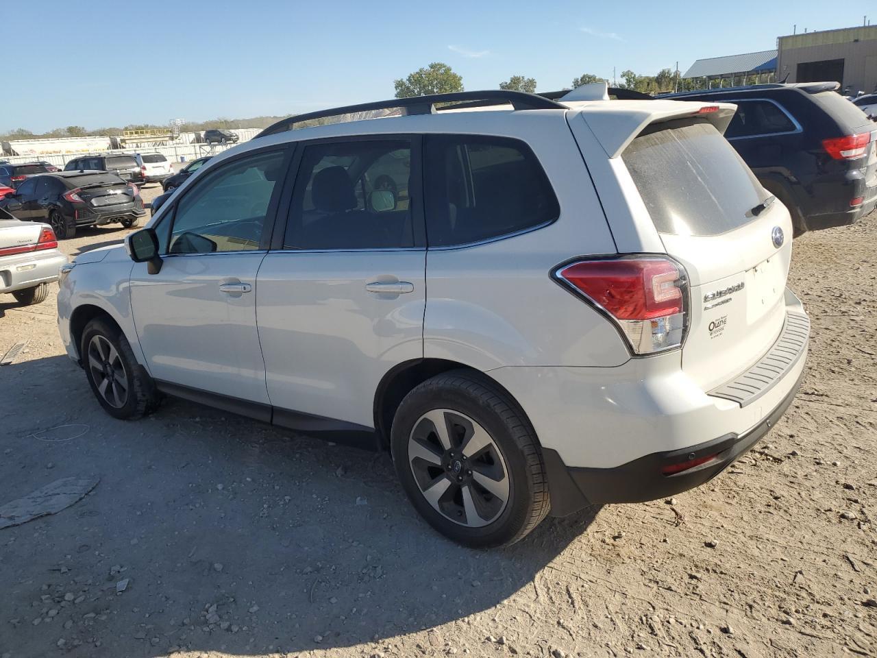 2017 Subaru Forester 2.5I Limited - Фото 2