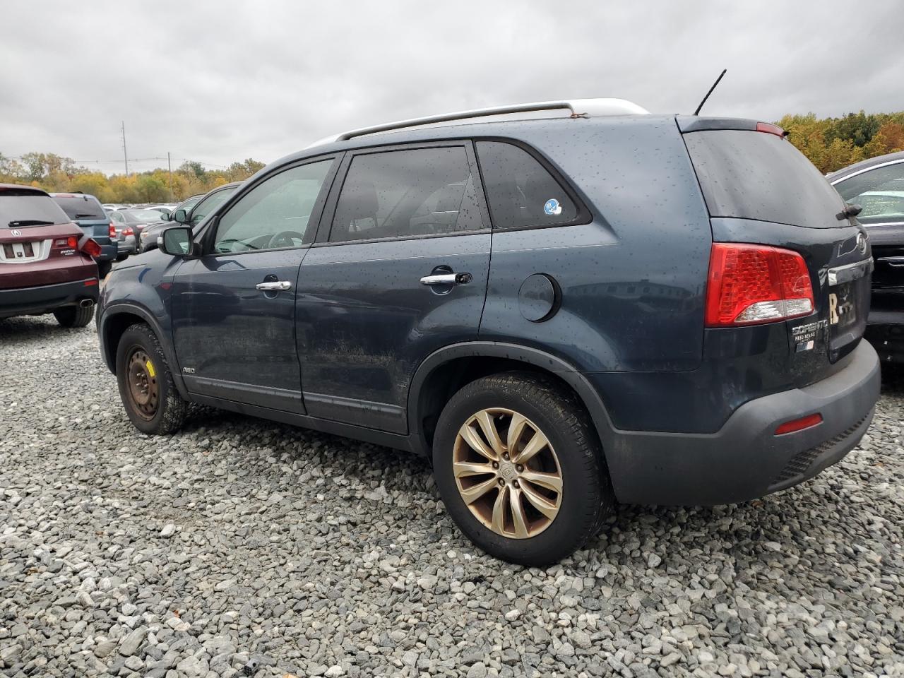 2011 Kia Sorento Base - Фото 2