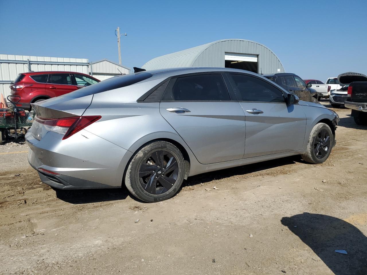 2022 Hyundai Elantra Sel - Фото 3