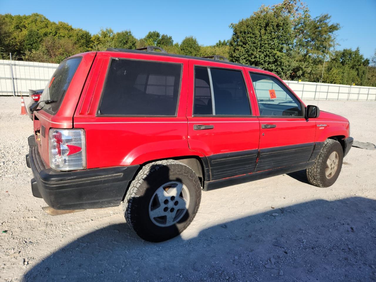 1994 Jeep Grand Cherokee Laredo - Image 3