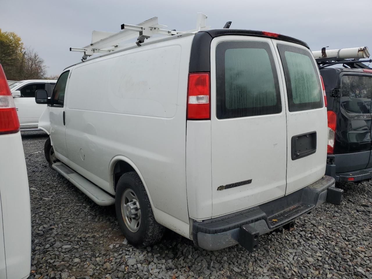 2021 Chevrolet Express G2500 - Cargo Van *** Prior Fleet *** - Фото 2