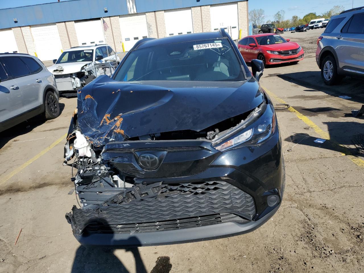 2023 Toyota Corolla Cross Le - Image 5