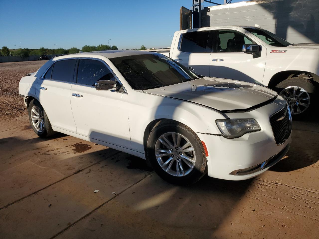 2016 Chrysler 300C - Фото 4