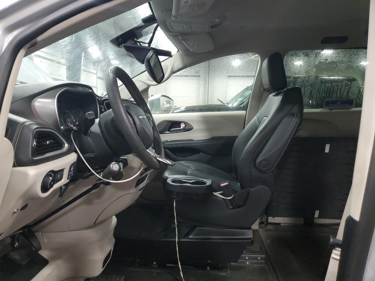 2022 Chrysler Pacifica Touring L - Фото 7