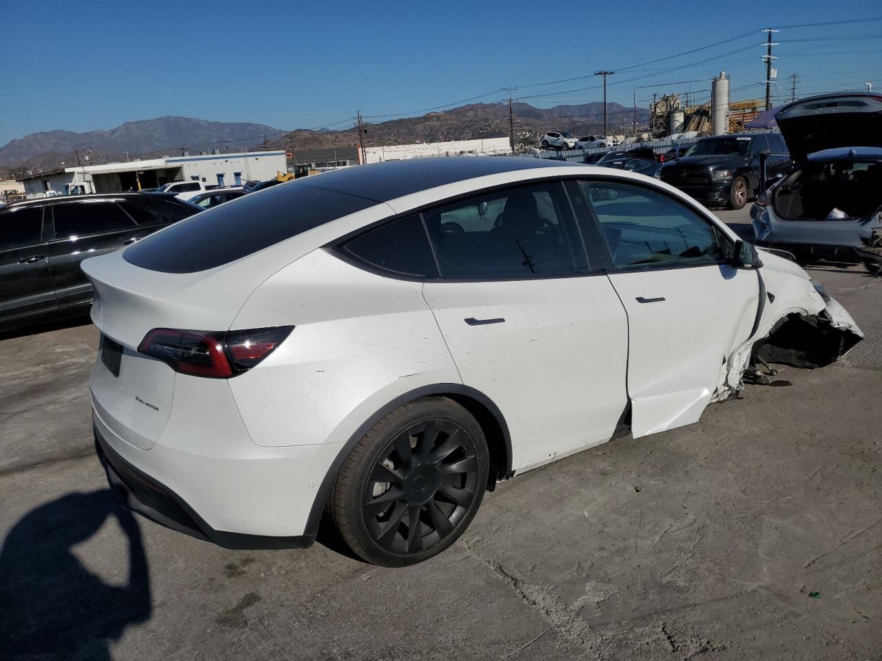 2022 Tesla Model Y - Image 3