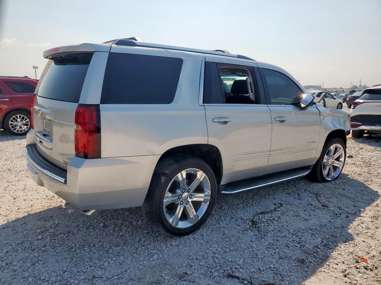 2018 Chevrolet Tahoe C1500 Premier - Image 3