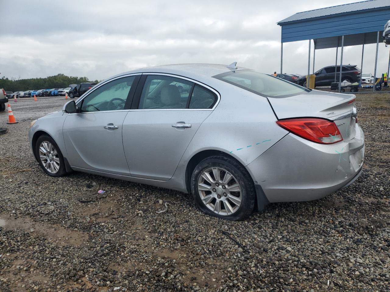 2013 Buick Regal Premium - Image 2
