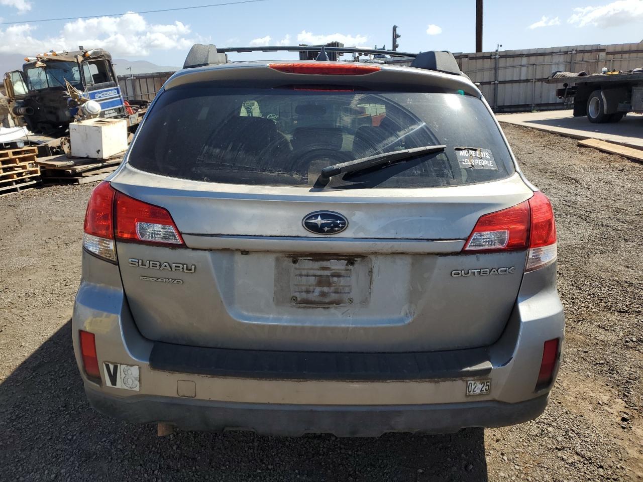 2011 Subaru Outback 2.5I Limited - Image 6
