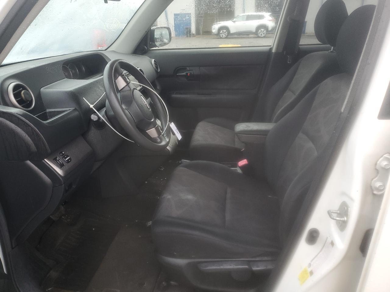 2015 Scion Xb Base - Фото 7