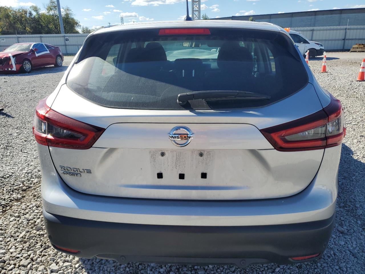 2021 Nissan Rogue Sport S - Фото 6