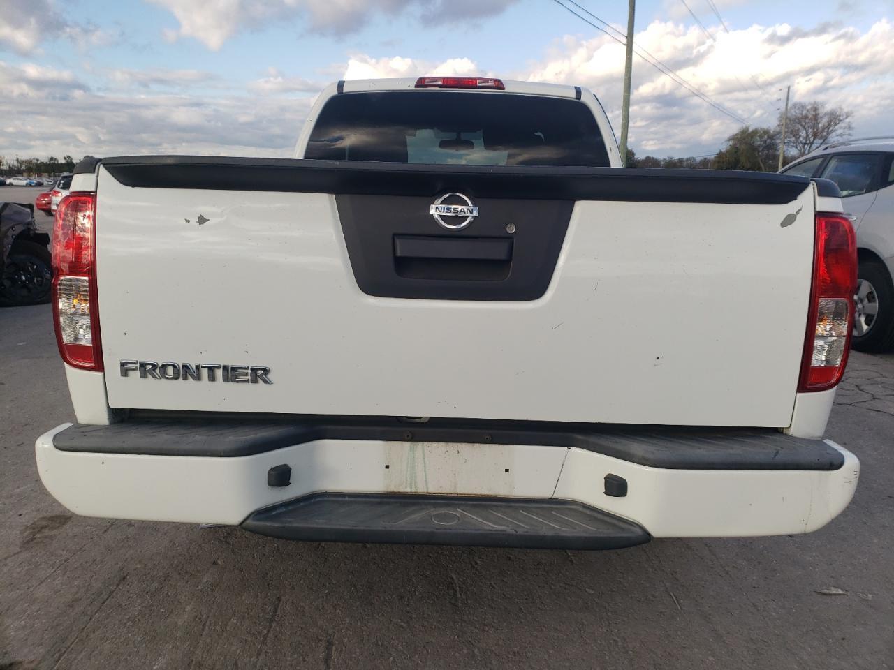 2017 Nissan Frontier S - Image 6