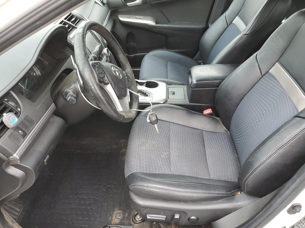 2014 Toyota Camry L - Фото 7