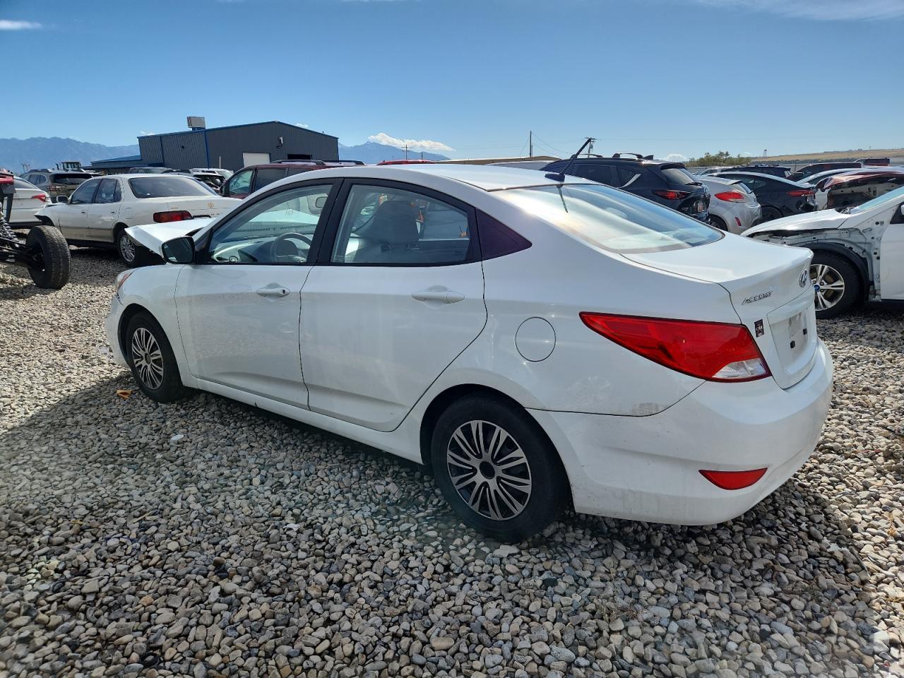 2016 Hyundai Accent Se - Image 2
