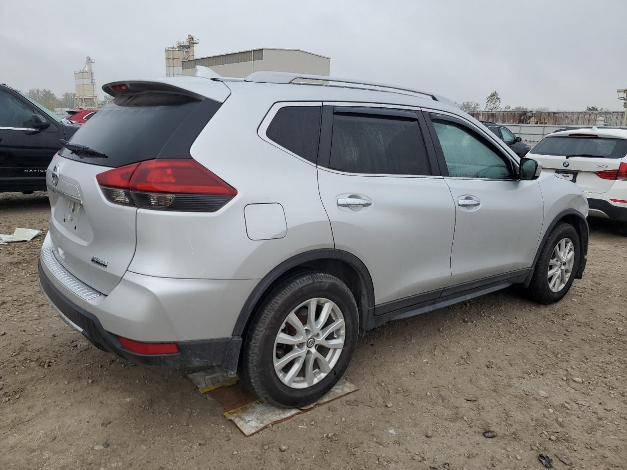 2019 Nissan Rogue S - Фото 3