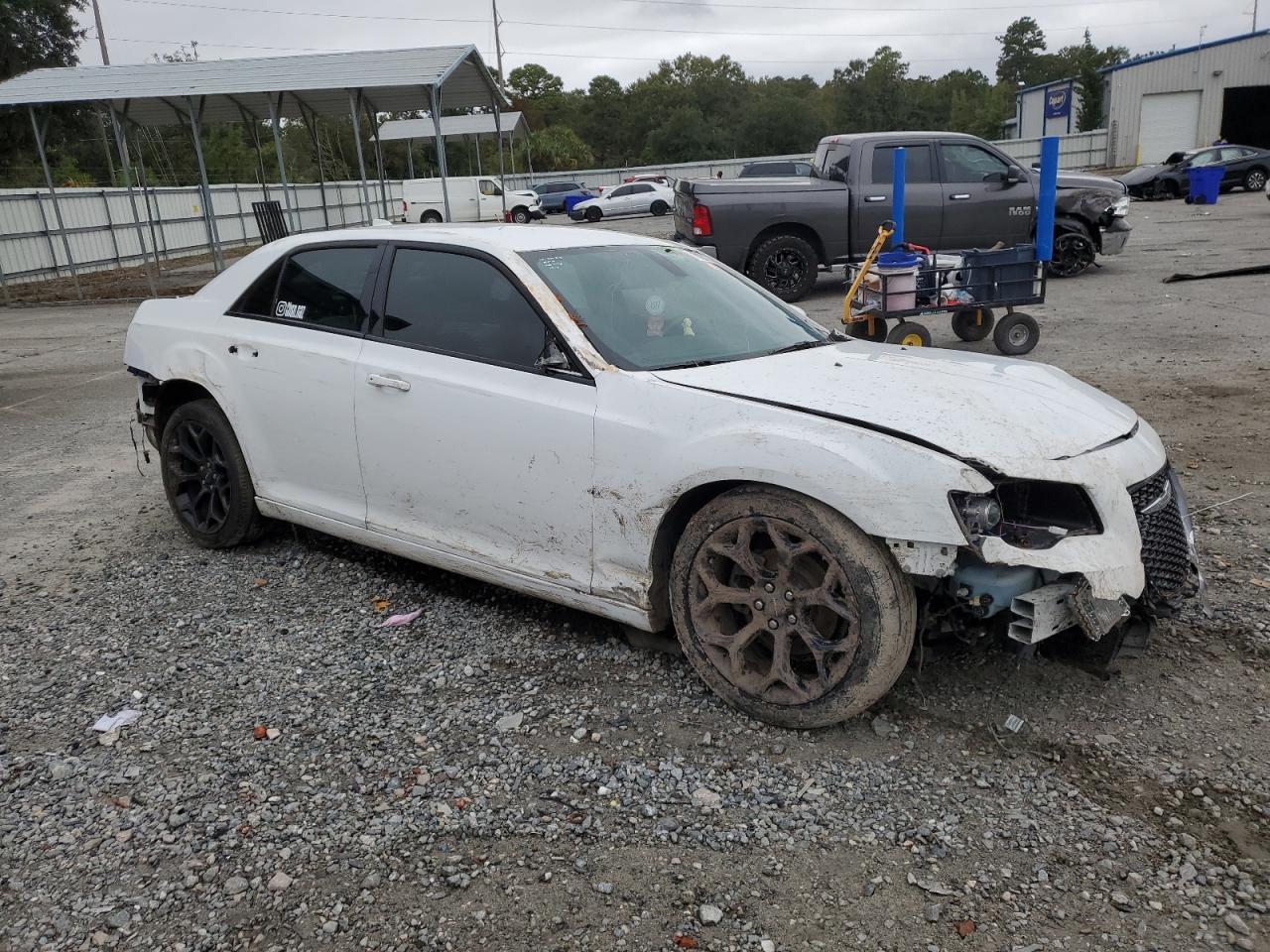 2019 Chrysler 300 S - Фото 4