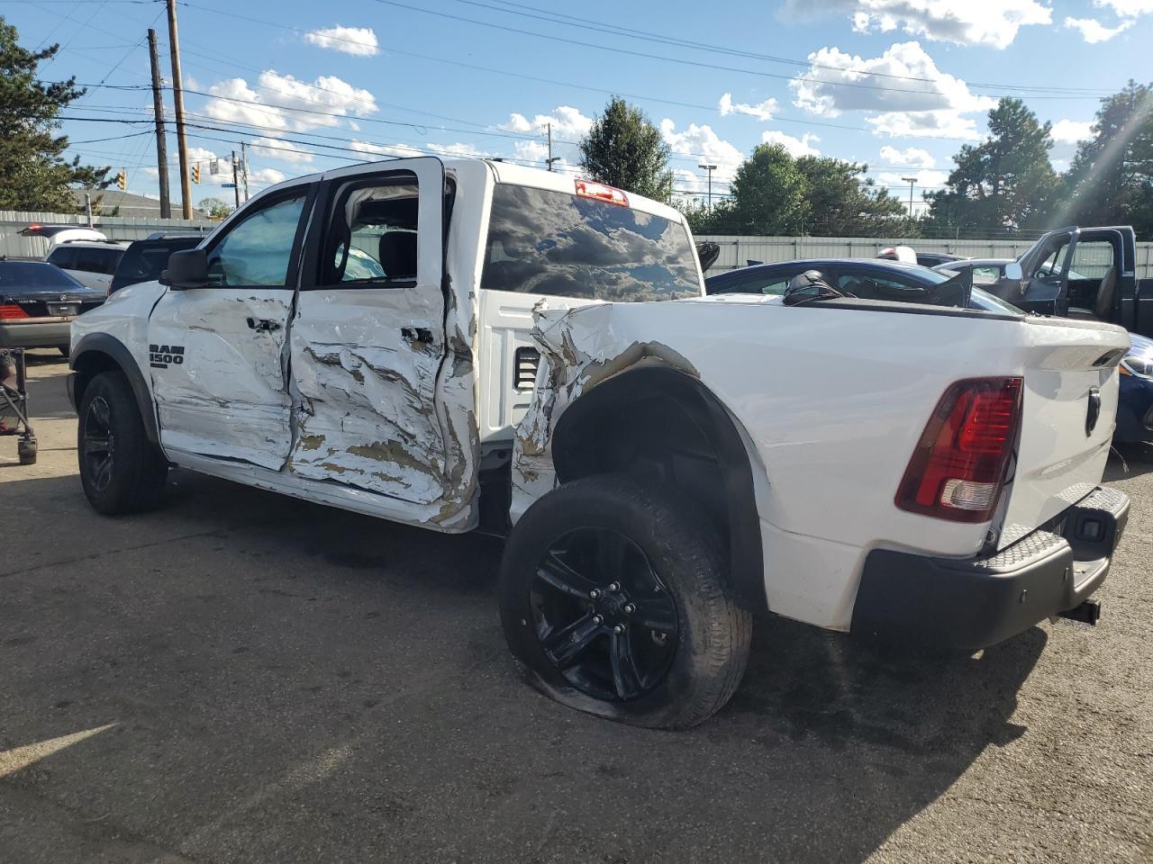 2024 Ram 1500 Classic Slt - Фото 2