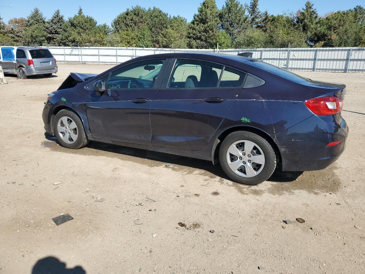 2016 Chevrolet Cruze Ls - Фото 2