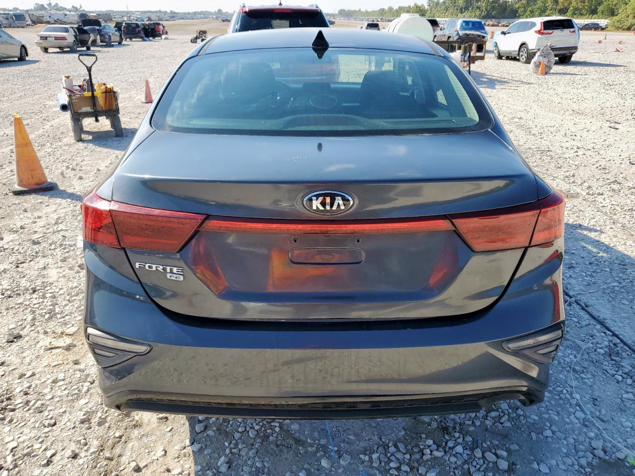2020 Kia Forte Fe - Image 6