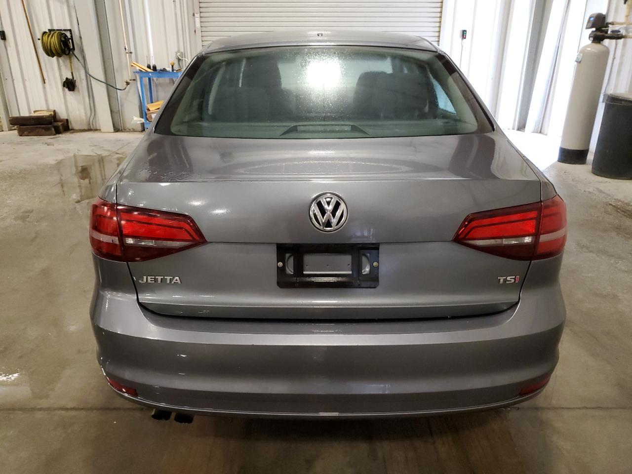 2018 Volkswagen Jetta S - Image 6