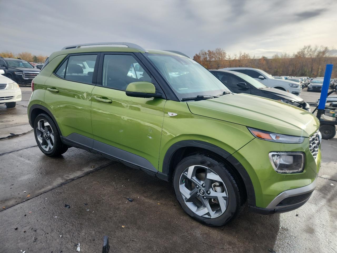 2021 Hyundai Venue Sel - Image 4