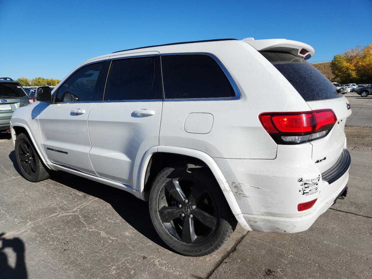 2015 Jeep Grand Cherokee Laredo - Image 2
