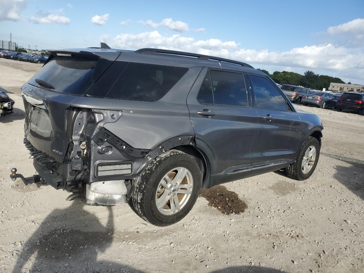 2021 Ford Explorer Xlt - Image 3
