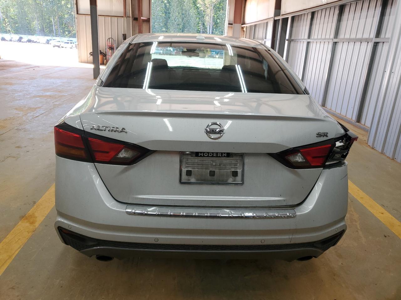 2022 Nissan Altima Sr - Фото 6