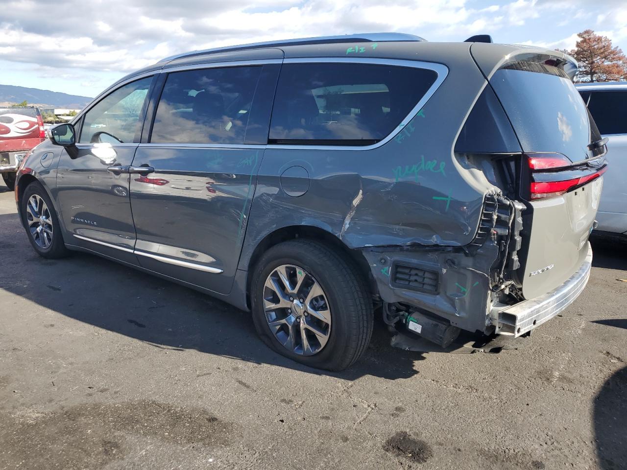 2023 Chrysler Pacifica Hybrid Pinnacle - Image 2