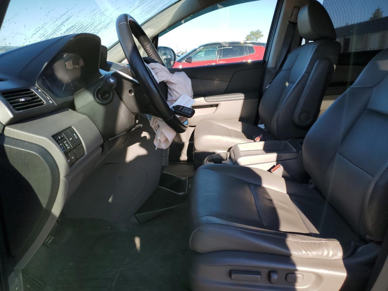 2015 Honda Odyssey Touring - Image 7