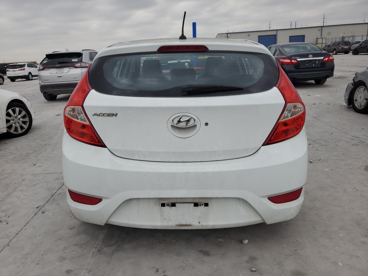 2016 Hyundai Accent Se - Image 6