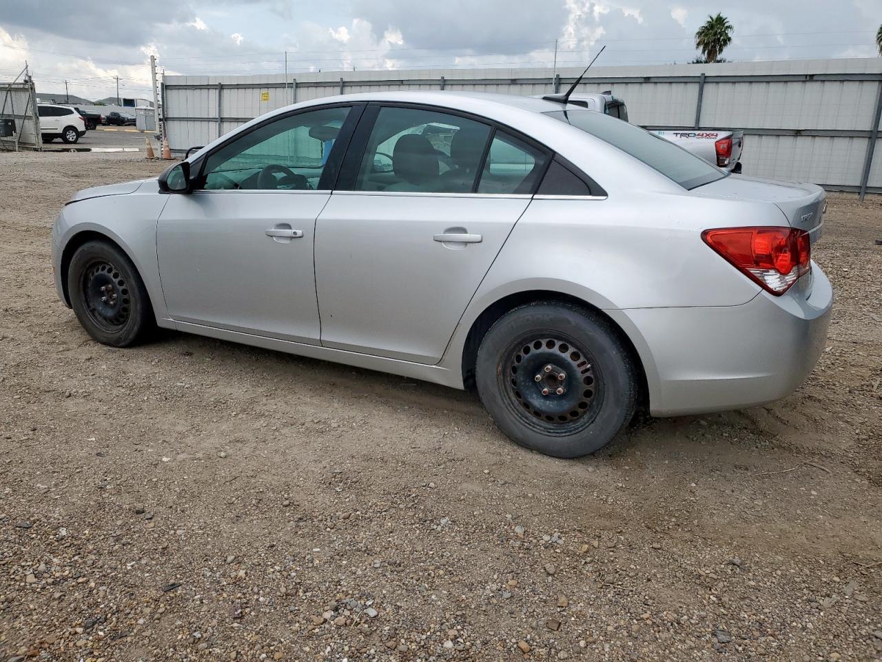 2010 Chevrolet Cruze Ls - Фото 2
