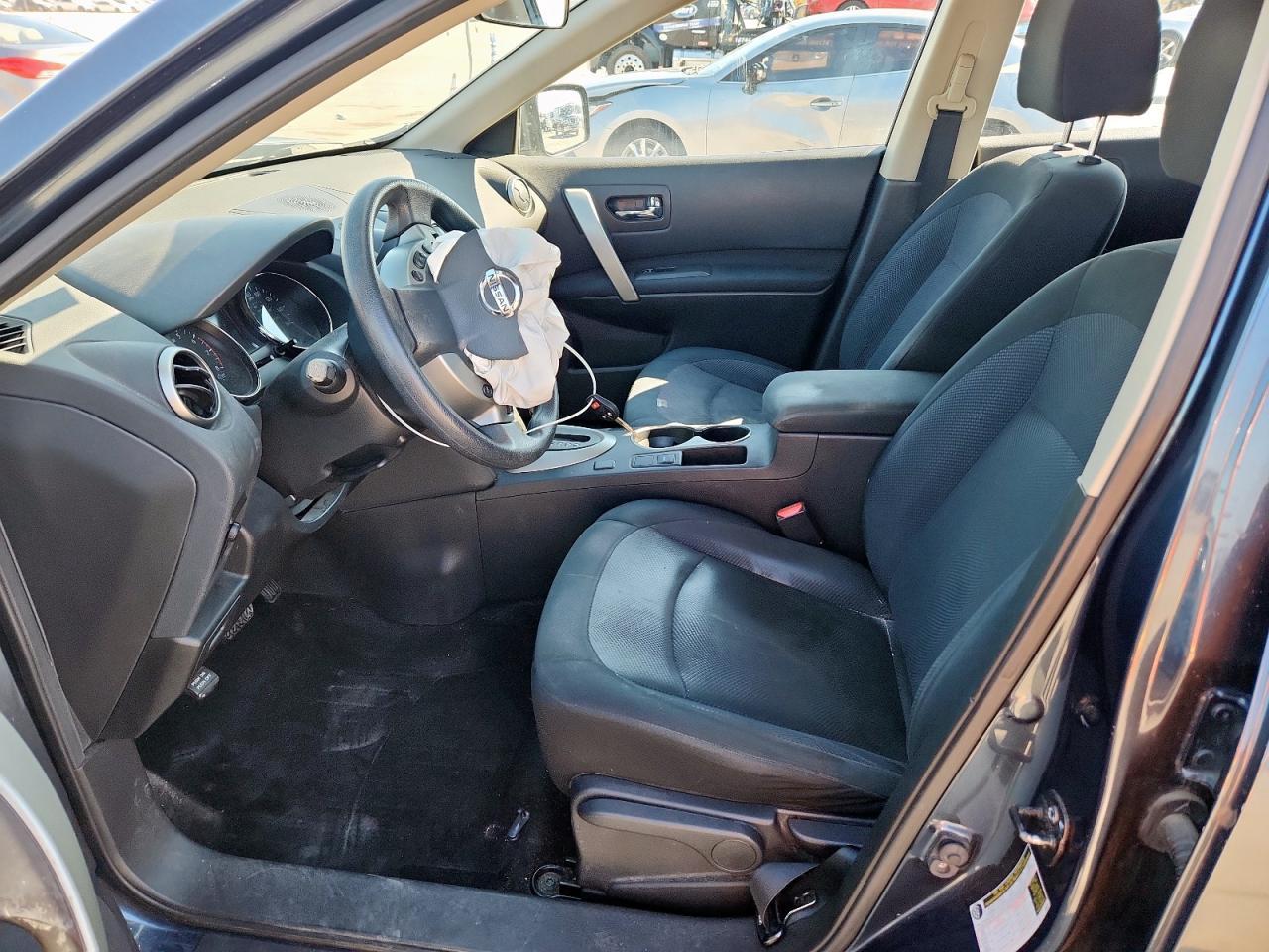 2014 Nissan Rogue Select S - Image 7