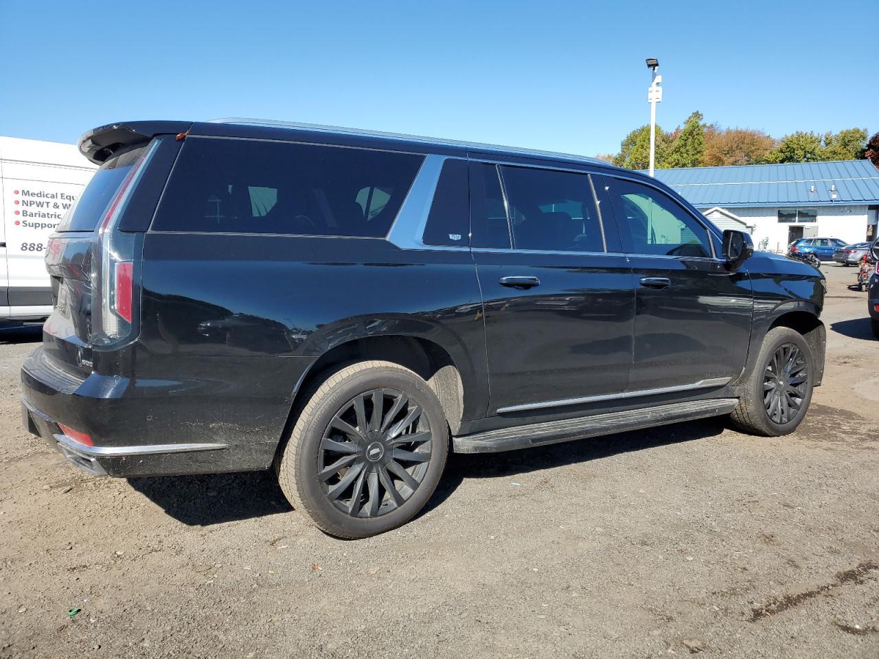 2021 Cadillac Escalade Esv Premium Luxury - Image 3