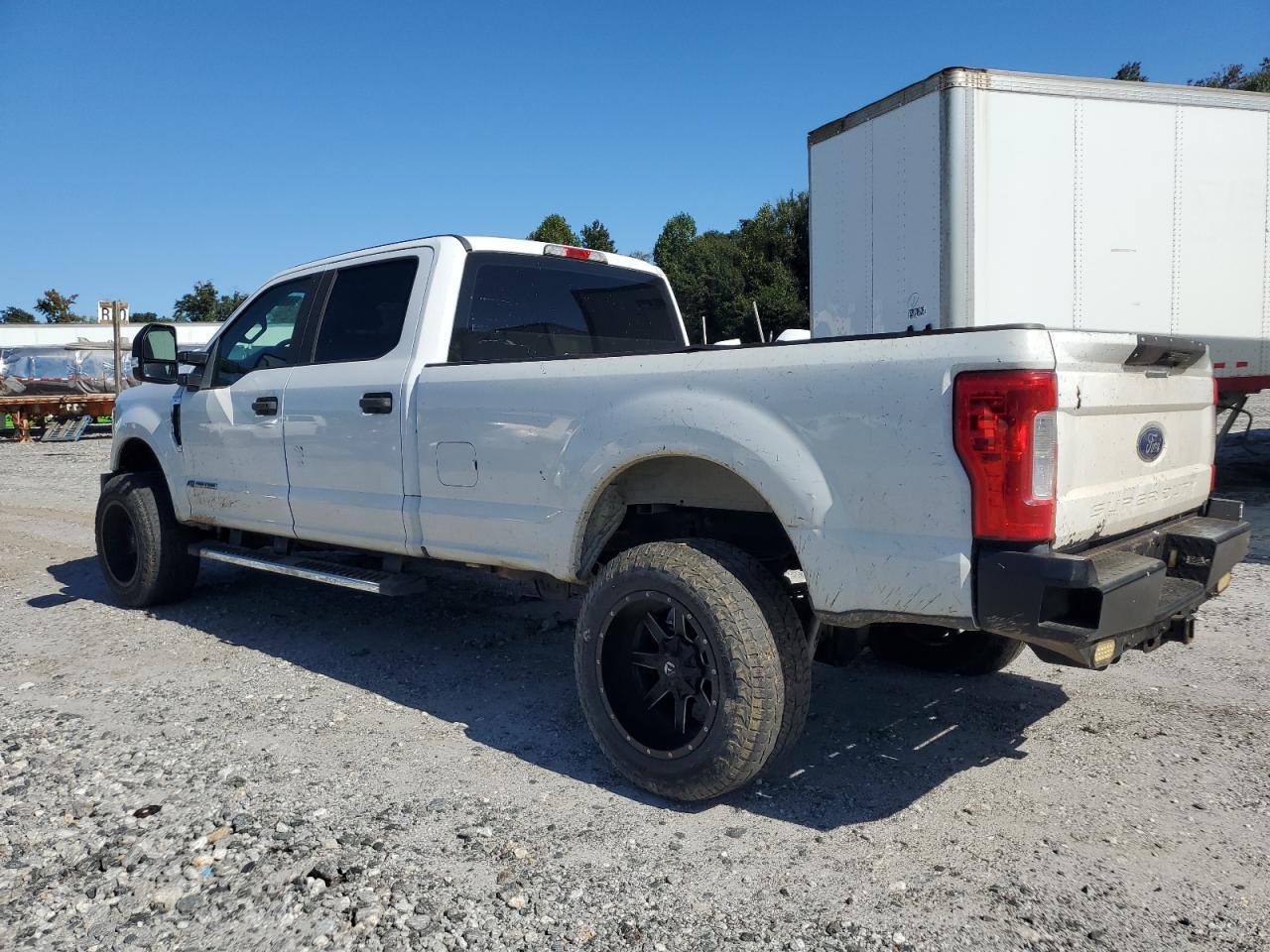 2018 Ford F250 Super Duty - Фото 2