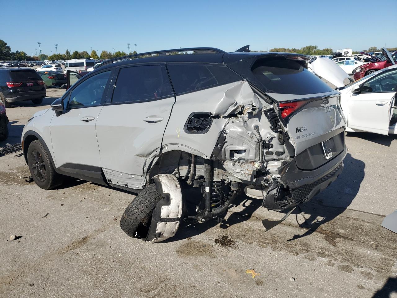 2023 Kia Sportage X-Pro - Image 2