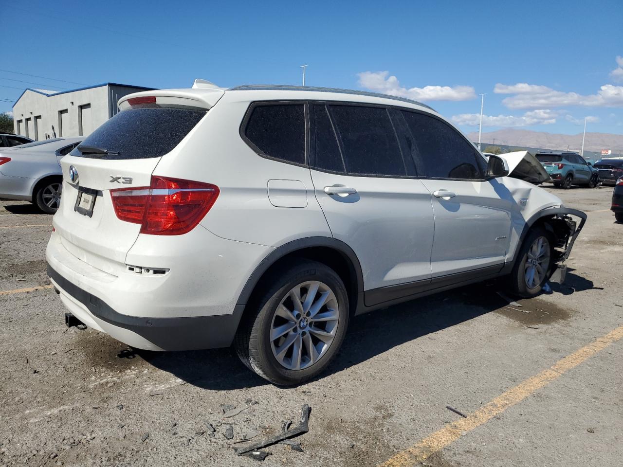 2017 BMW X3 Sdrive28I - Фото 3