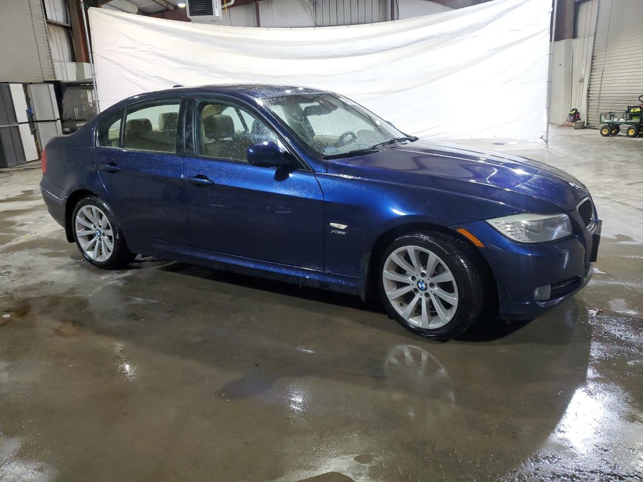 2011 BMW 328 Xi Sulev - Image 4