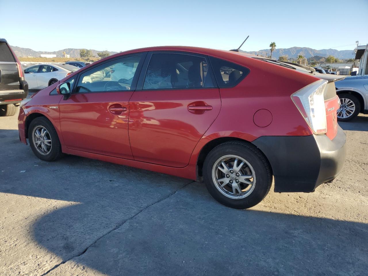 2010 Toyota Prius - Image 2