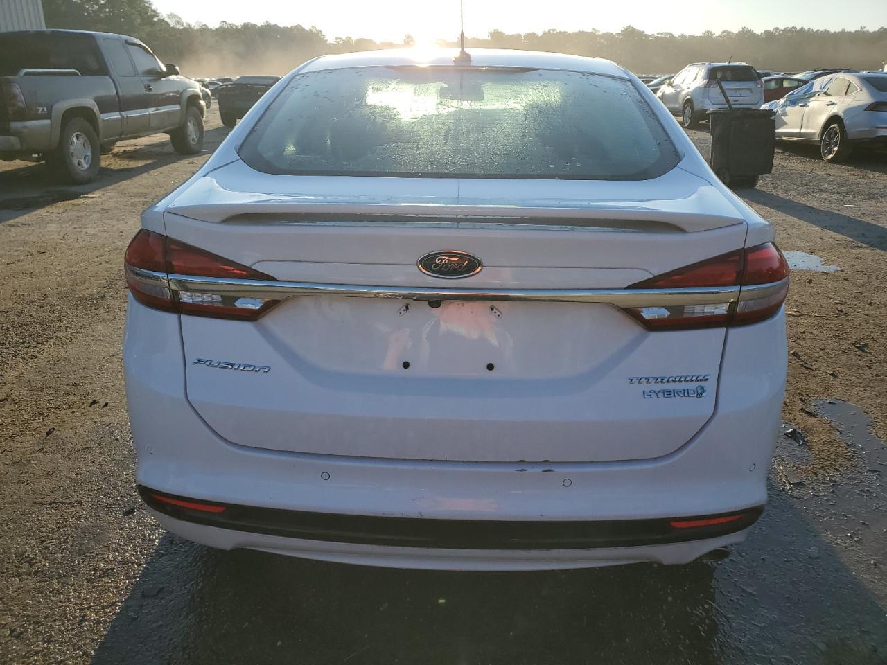 2017 Ford Fusion Titanium Hev - Фото 6