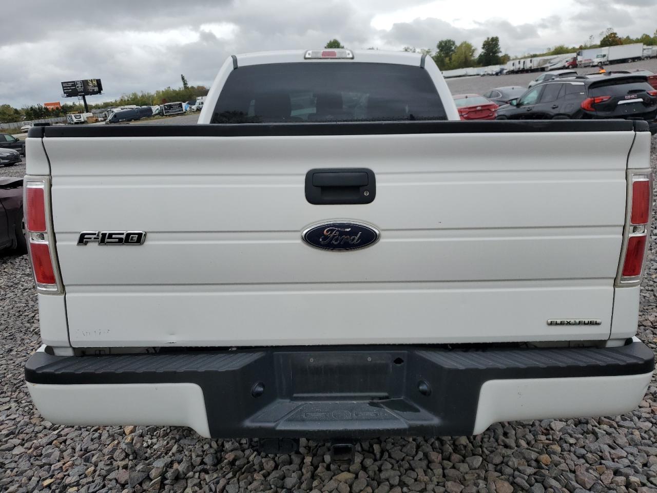 2014 Ford F150 - Фото 6