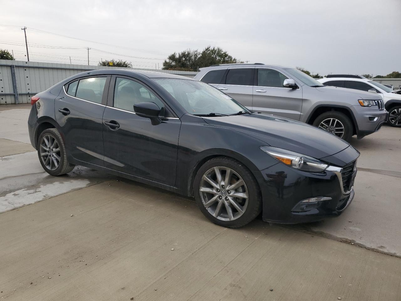 2018 Mazda 3 Grand Touring - Image 4